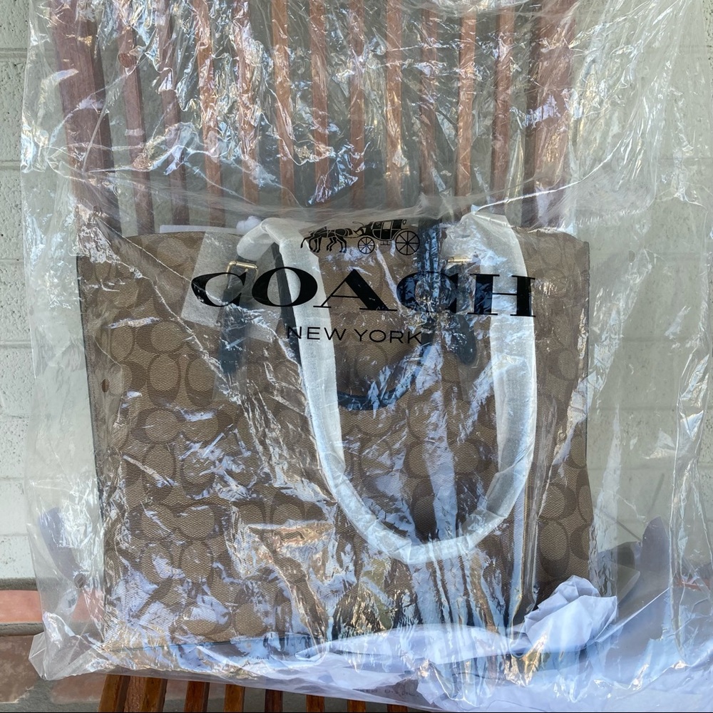 SOLD SOLDSOLD!Coach Signature Mollie Tote Canvas NWT - Picture 11 of 12